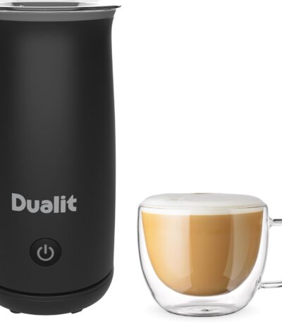 Dualit DA8414 handheld milk frother next to a cup of frothy latte.