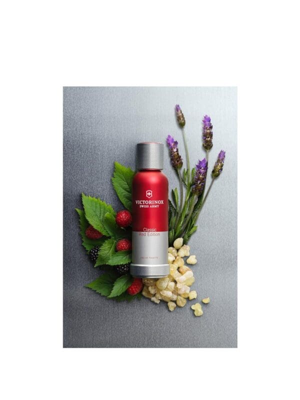 Victorinox Swiss Army Classic Red Edition Eau de Toilette 100ml Spray - Image 3