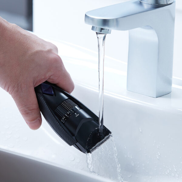 Panasonic ERGB37K Wet/Dry Cordless Beard Trimmer - Black - Image 4