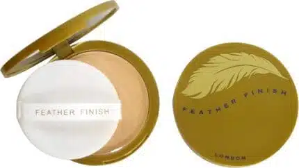 Mayfair Feather Finish Compact Powder with Mirror 10g - 26 Translucent II