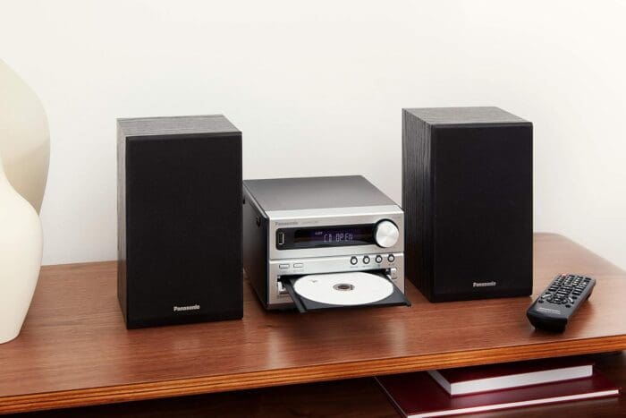 Panasonic PM250BEBS 20W Bluetooth Micro Hi-FI CD System: Stream Wirelessly - Image 2