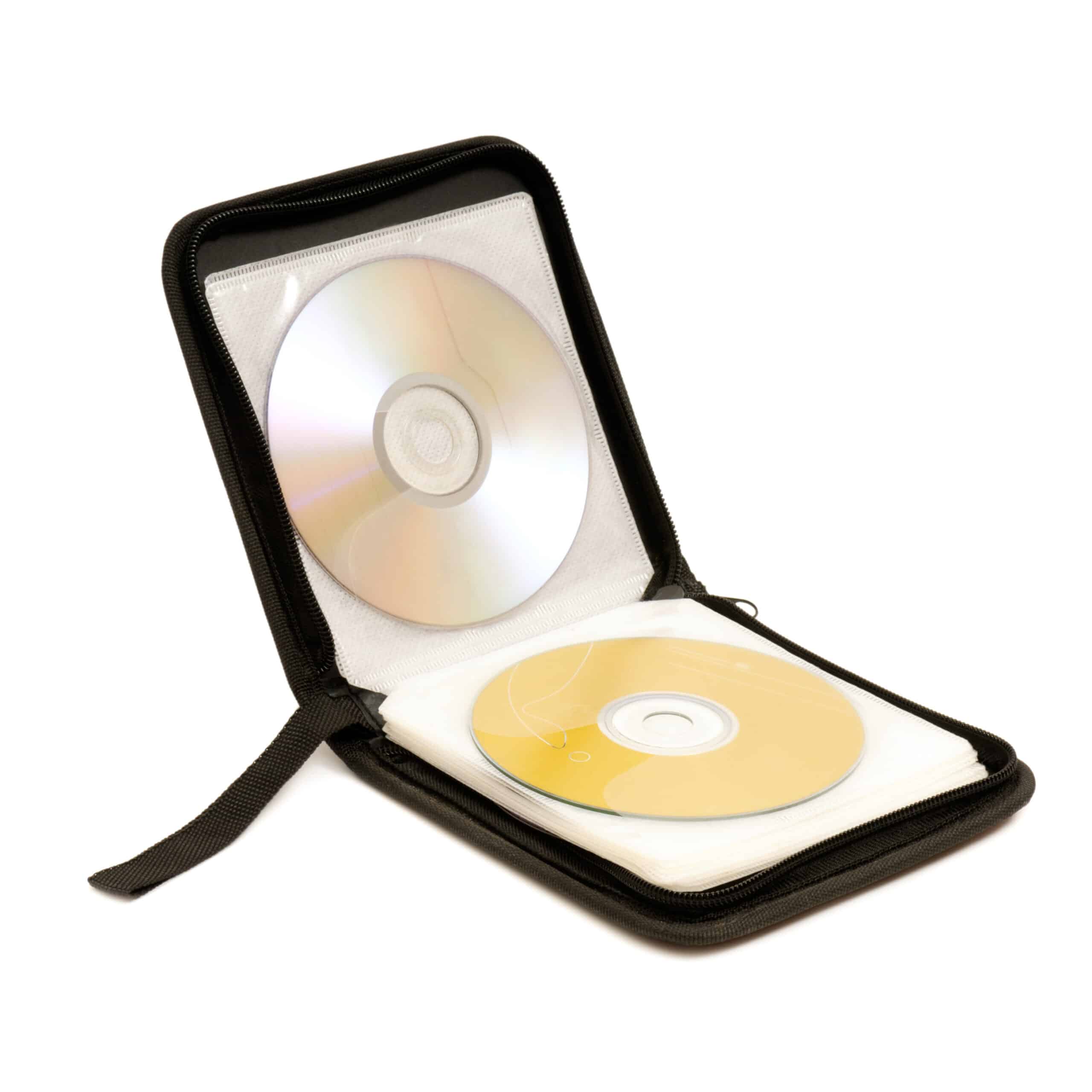 Groov-e Oxford Cloth CD/DVD Wallet with 40 Sleeves - Black Bagfordigitaldisksisolatedonawhitebackground